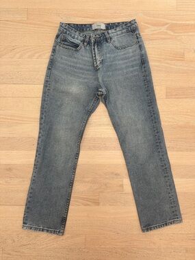 High-waisted Straight Fit women’s cropped Jeans in Light Blue